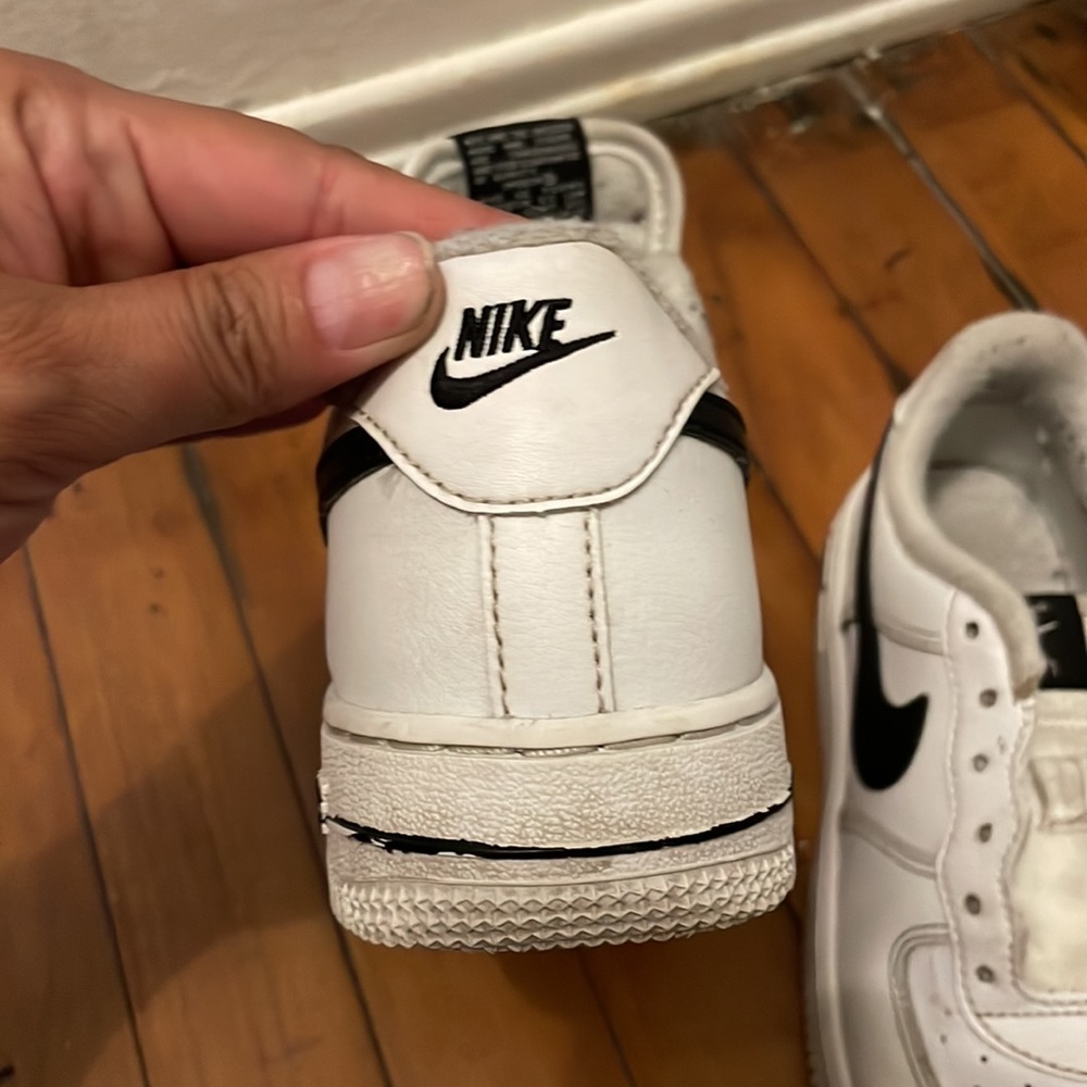 Air Force 1 - Picture 6 of 9